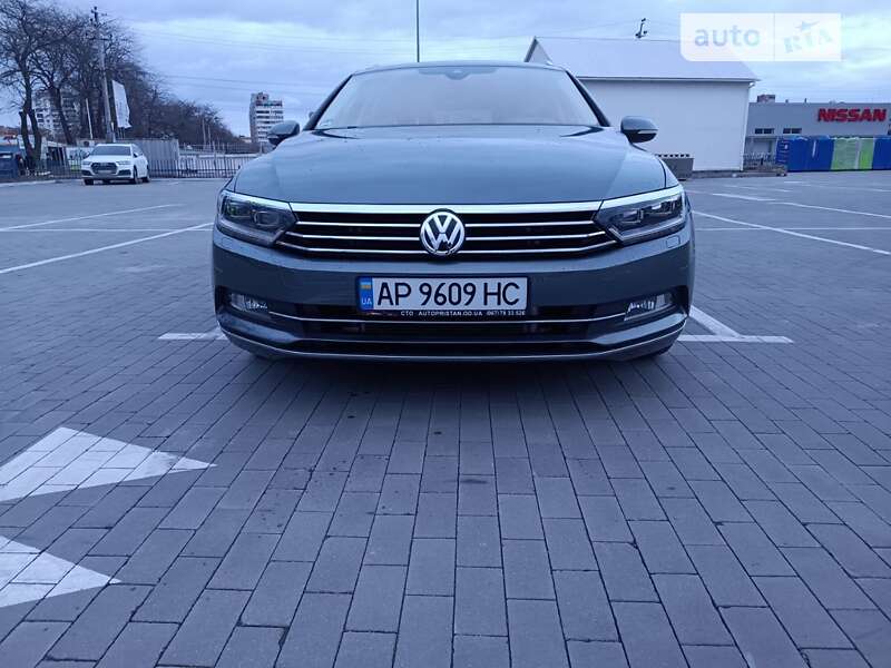 Универсал Volkswagen Passat 2015 в Одессе