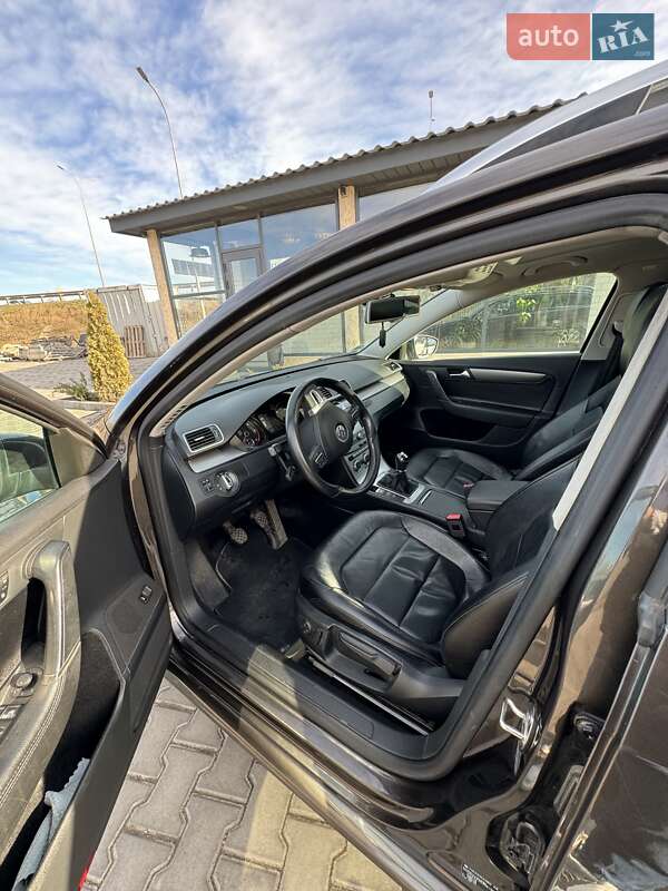 Универсал Volkswagen Passat 2014 в Одессе