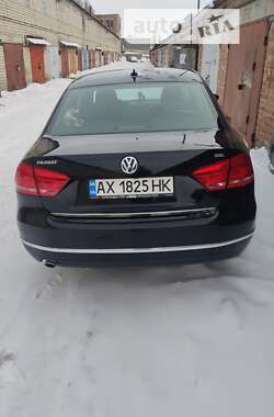 Седан Volkswagen Passat 2012 в Львове