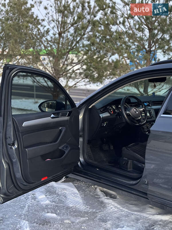 Универсал Volkswagen Passat 2016 в Львове фото 22 Универсал Volkswagen Passat 2016 в Львове