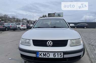 Седан Volkswagen Passat 1999 в Полтаве