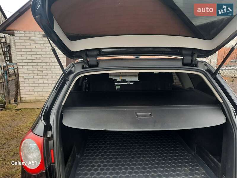 Універсал Volkswagen Passat 2010 в Горохові