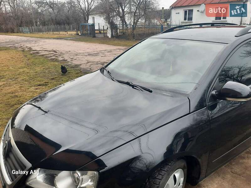 Універсал Volkswagen Passat 2010 в Горохові