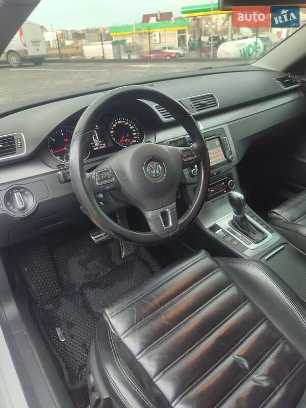 Седан Volkswagen Passat 2011 в Каменец-Подольском