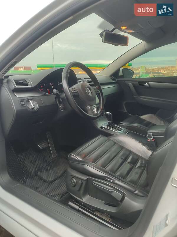 Седан Volkswagen Passat 2011 в Каменец-Подольском