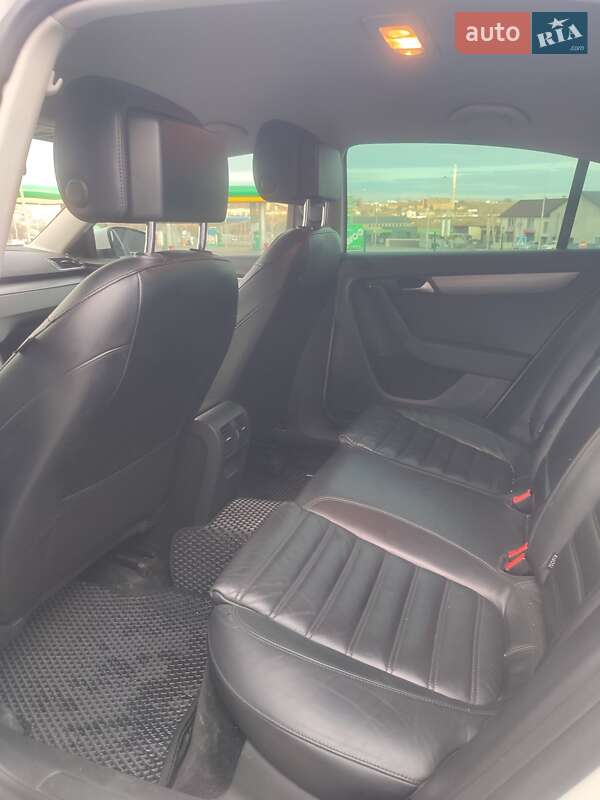 Седан Volkswagen Passat 2011 в Каменец-Подольском