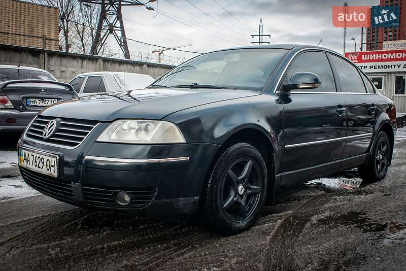 Седан Volkswagen Passat 2004 в Києві