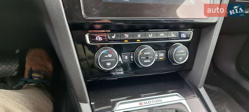 Універсал Volkswagen Passat 2017 в Вінниці