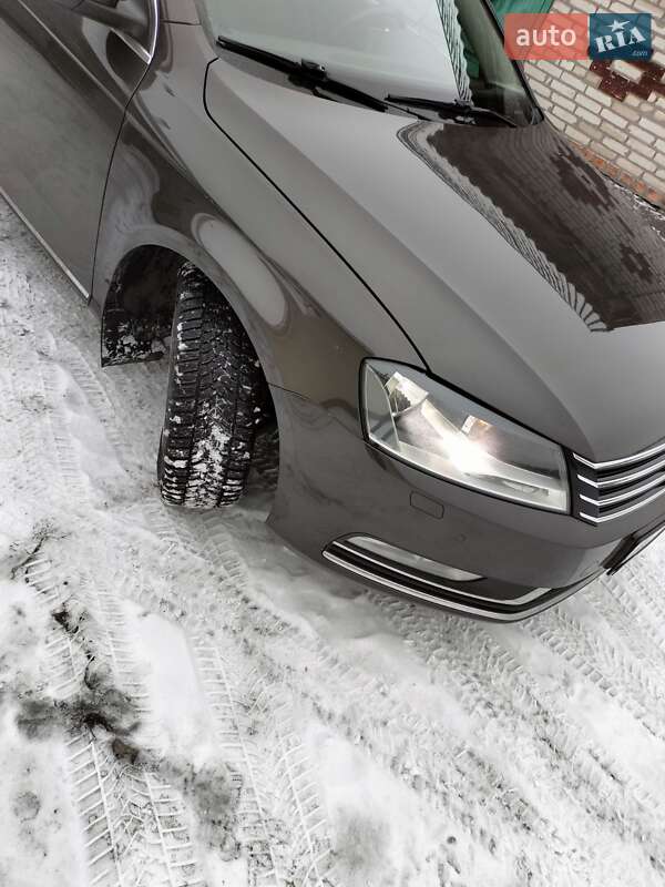 Универсал Volkswagen Passat 2013 в Луцке