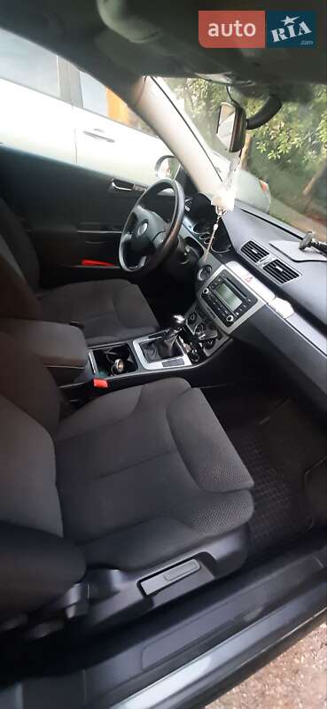 Універсал Volkswagen Passat 2006 в Кам'янець-Подільському