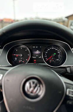 Универсал Volkswagen Passat 2015 в Львове