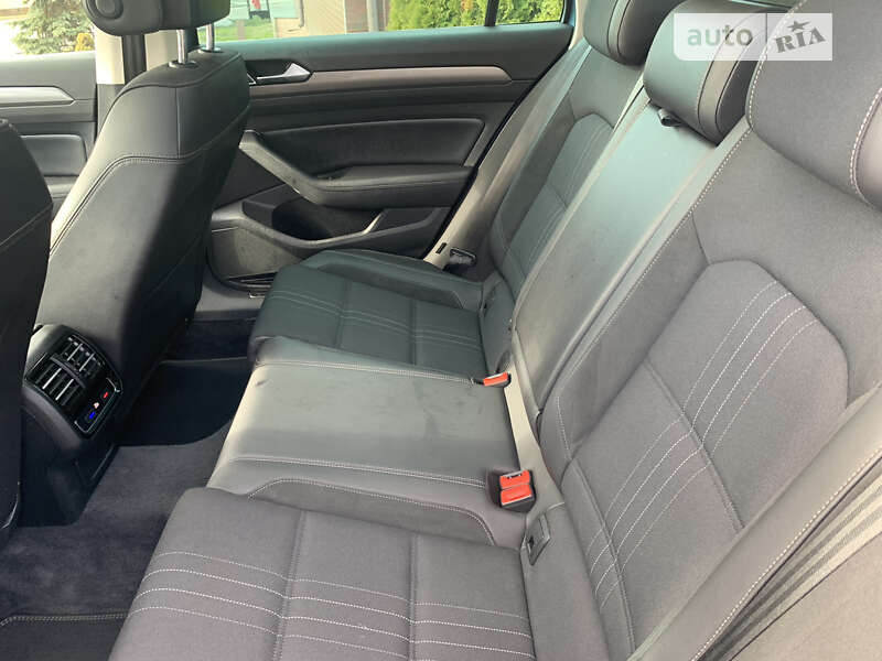 Универсал Volkswagen Passat 2017 в Сарнах фото 11 Универсал Volkswagen Passat 2017 в Сарнах