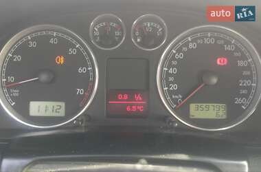 Седан Volkswagen Passat 2003 в Киеве