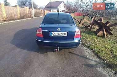 Седан Volkswagen Passat 2003 в Киеве