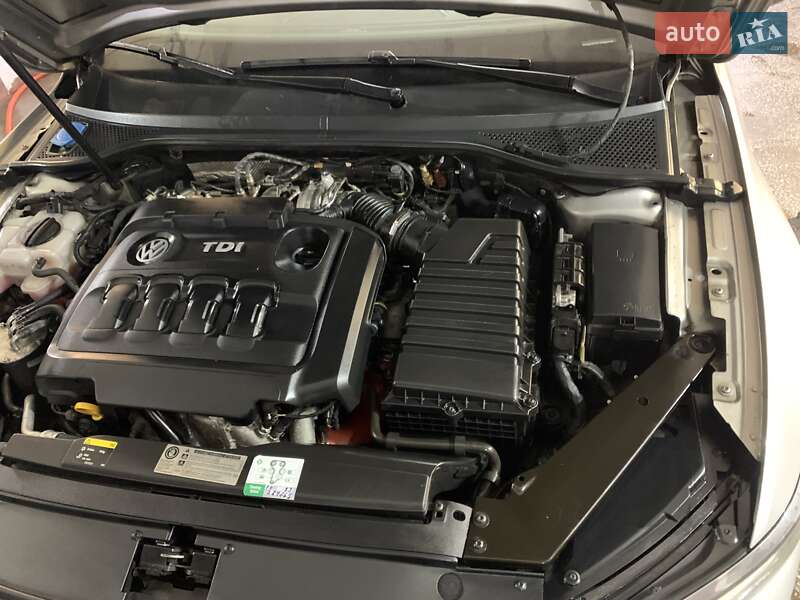 Универсал Volkswagen Passat 2015 в Коломые