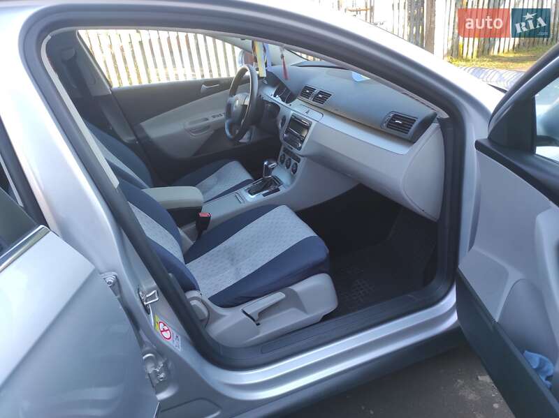 Універсал Volkswagen Passat 2009 в Шептицькому