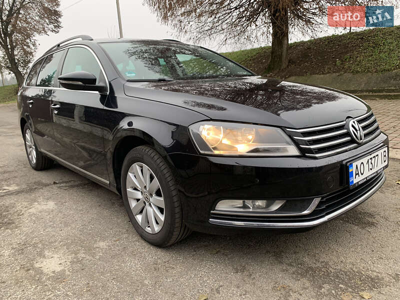 Універсал Volkswagen Passat 2011 в Мукачевому