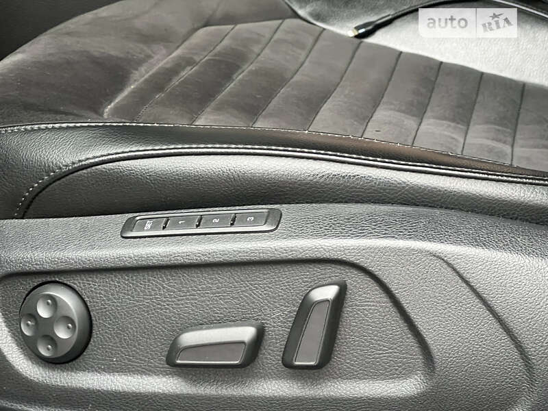 Седан Volkswagen Passat 2013 в Одессе