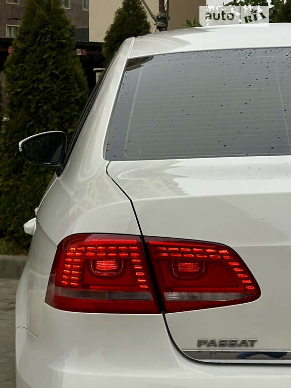 Седан Volkswagen Passat 2013 в Одессе