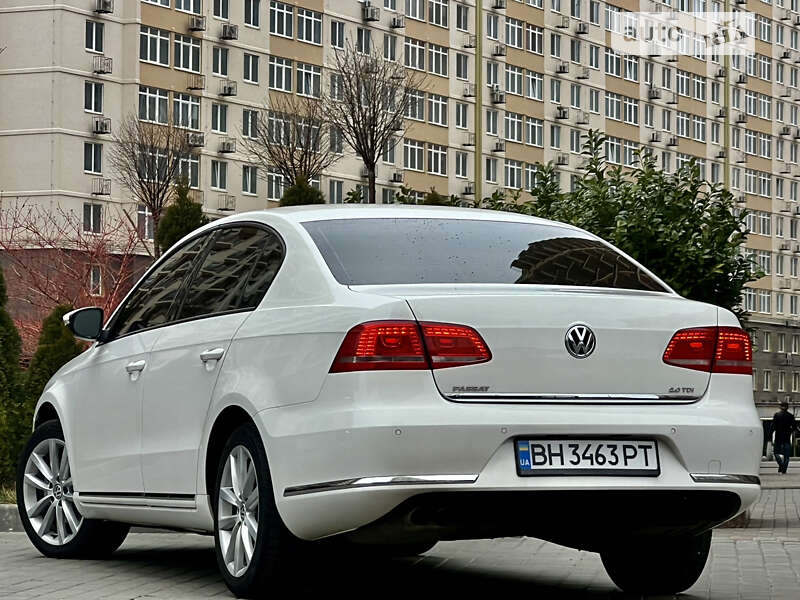 Седан Volkswagen Passat 2013 в Одессе