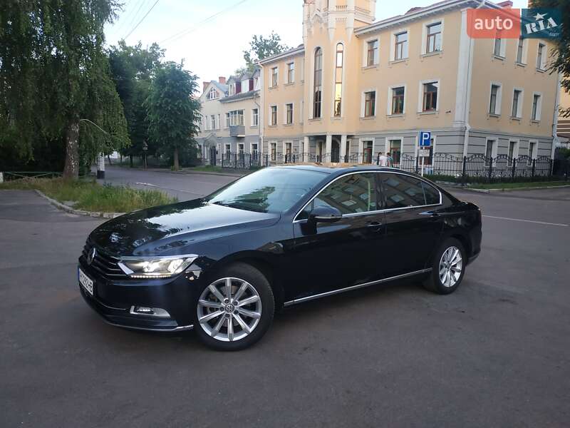 Седан Volkswagen Passat 2017 в Житомире