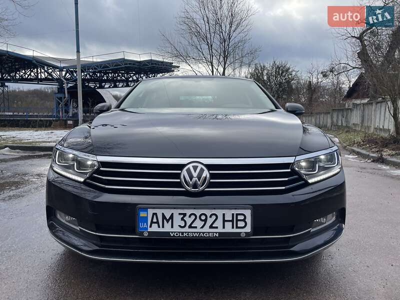 Седан Volkswagen Passat 2017 в Житомире