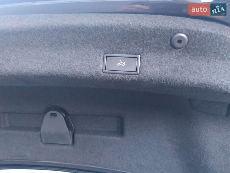 Седан Volkswagen Passat 2017 в Житомире