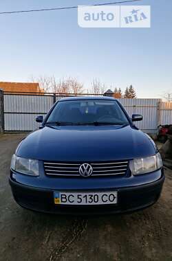 Седан Volkswagen Passat 2000 в Львові