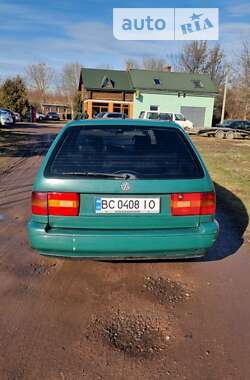 Универсал Volkswagen Passat 1994 в Червонограде