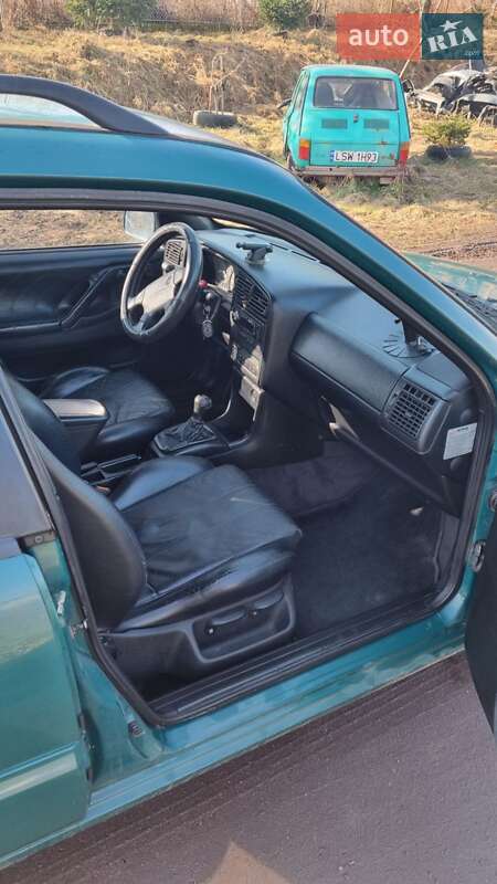 Універсал Volkswagen Passat 1994 в Шептицькому