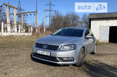 Седан Volkswagen Passat 2013 в Черновцах