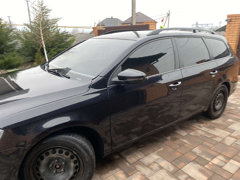 Універсал Volkswagen Passat 2011 в Одесі