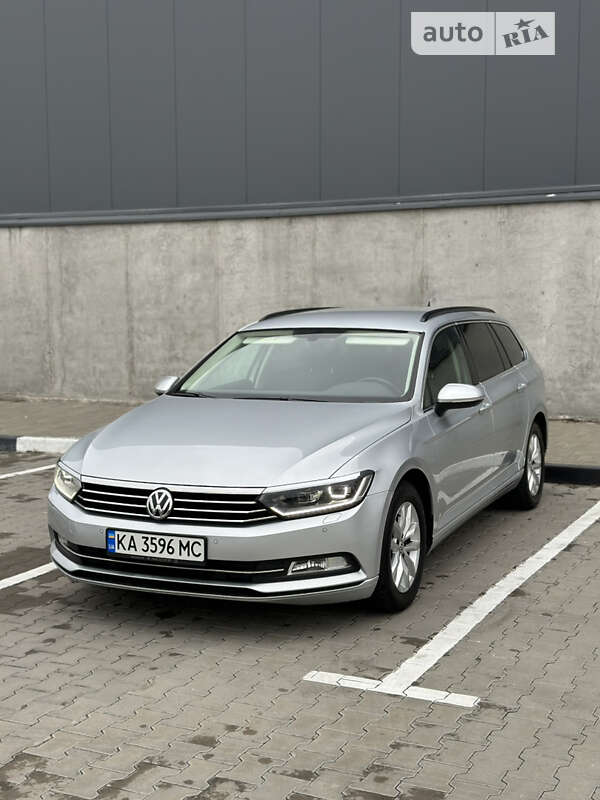 Универсал Volkswagen Passat 2018 в Киеве