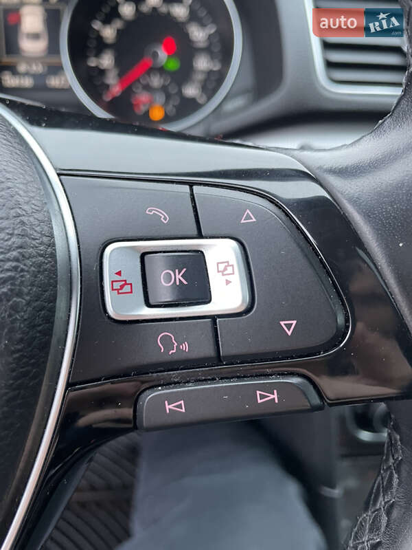 Седан Volkswagen Passat 2016 в Києві