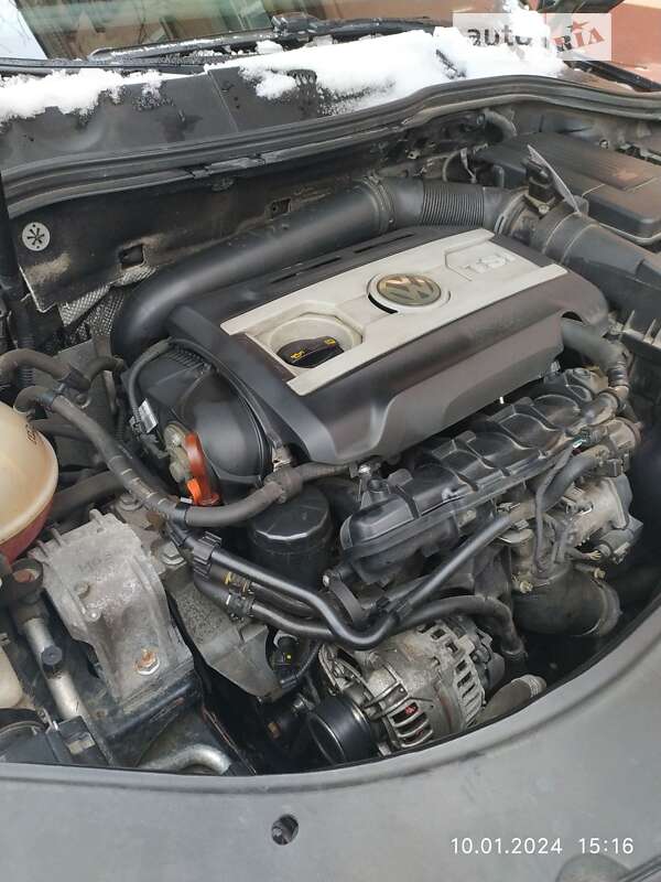 Універсал Volkswagen Passat 2009 в Миколаєві