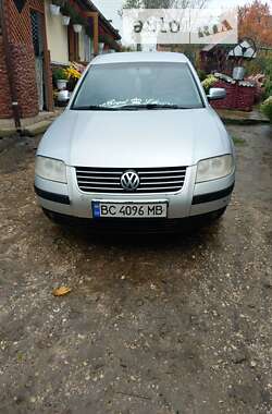 Седан Volkswagen Passat 2001 в Городке