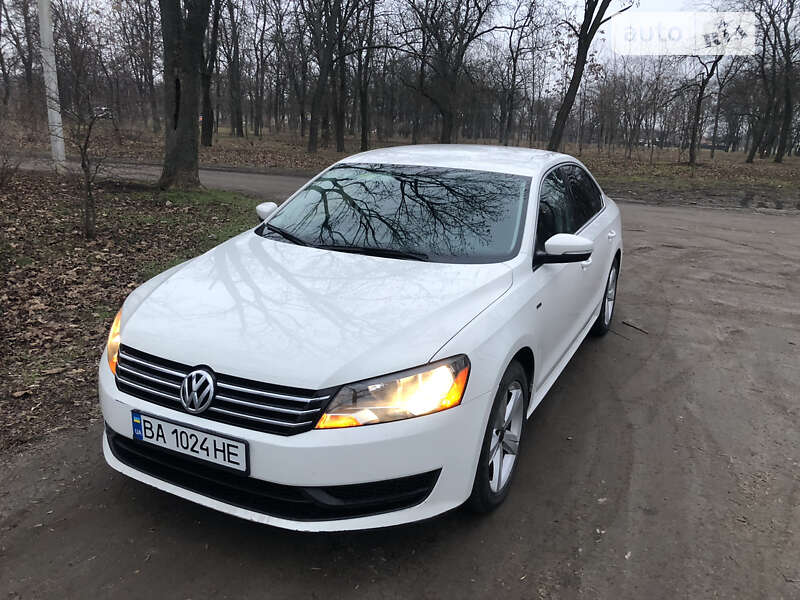 Седан Volkswagen Passat 2015 в Кропивницком