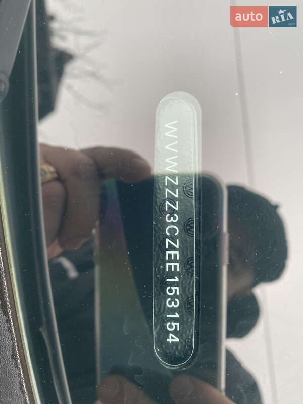 Седан Volkswagen Passat 2014 в Черновцах