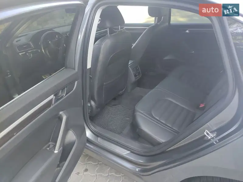 Volkswagen Passat 2018 VIN 1VWCA7A33JC044678 фото оголошення 28 з 79