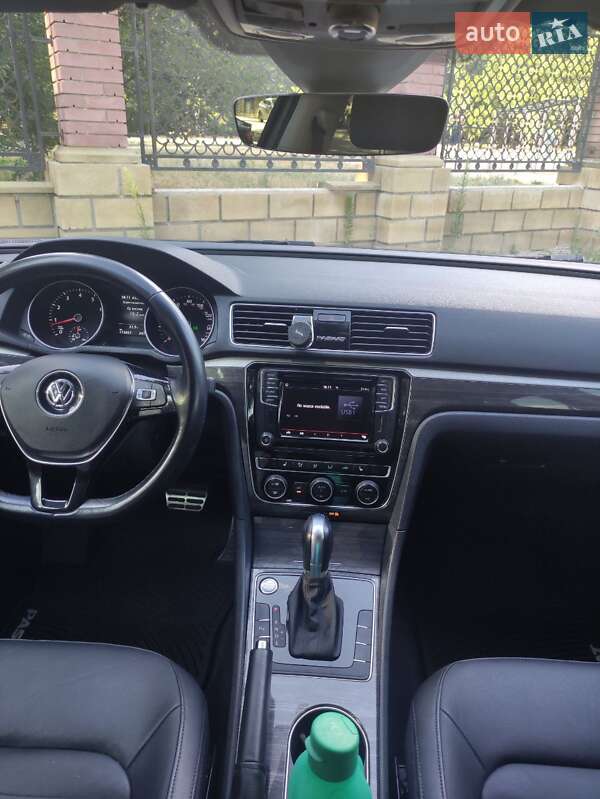 Седан Volkswagen Passat 2018 в Одесі