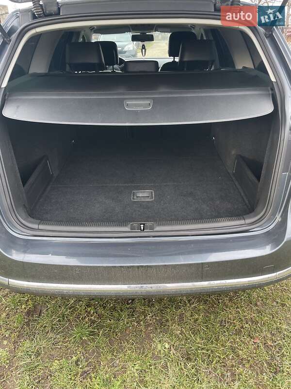 Універсал Volkswagen Passat 2012 в Самборі