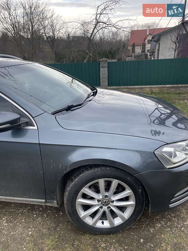 Універсал Volkswagen Passat 2012 в Самборі