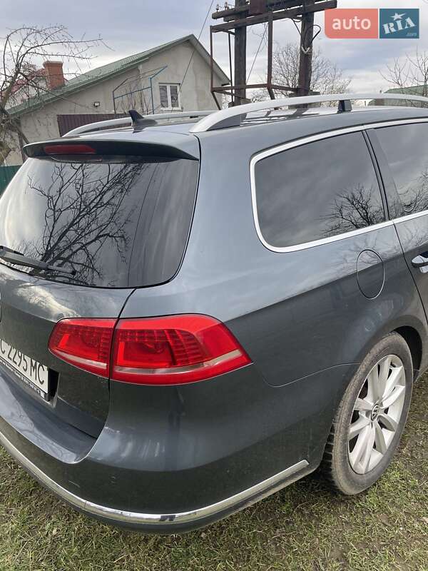 Універсал Volkswagen Passat 2012 в Самборі