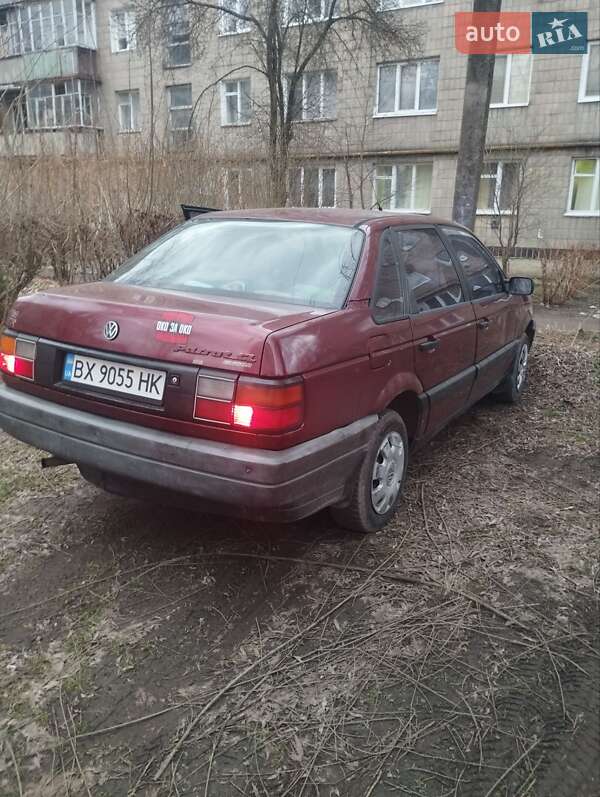 Седан Volkswagen Passat 1992 в Хмельницком
