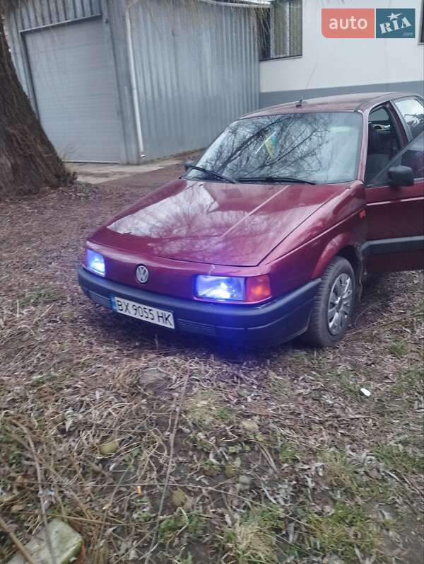 Седан Volkswagen Passat 1992 в Хмельницком