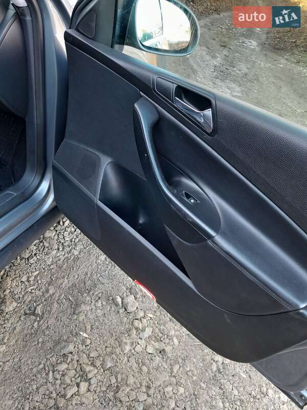 Универсал Volkswagen Passat 2007 в Кельменцах