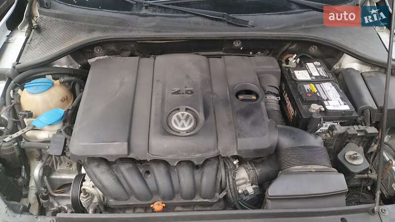Седан Volkswagen Passat 2012 в Чернигове