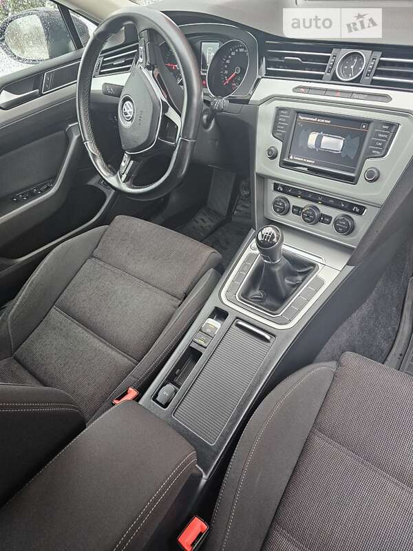 Универсал Volkswagen Passat 2015 в Золотоноше