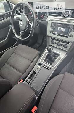 Универсал Volkswagen Passat 2015 в 