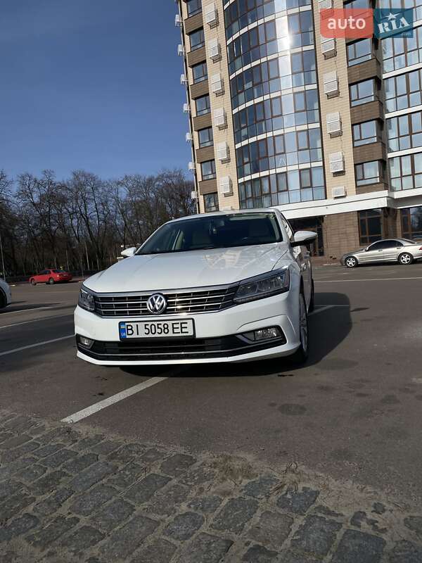 Седан Volkswagen Passat 2016 в Кременчуці